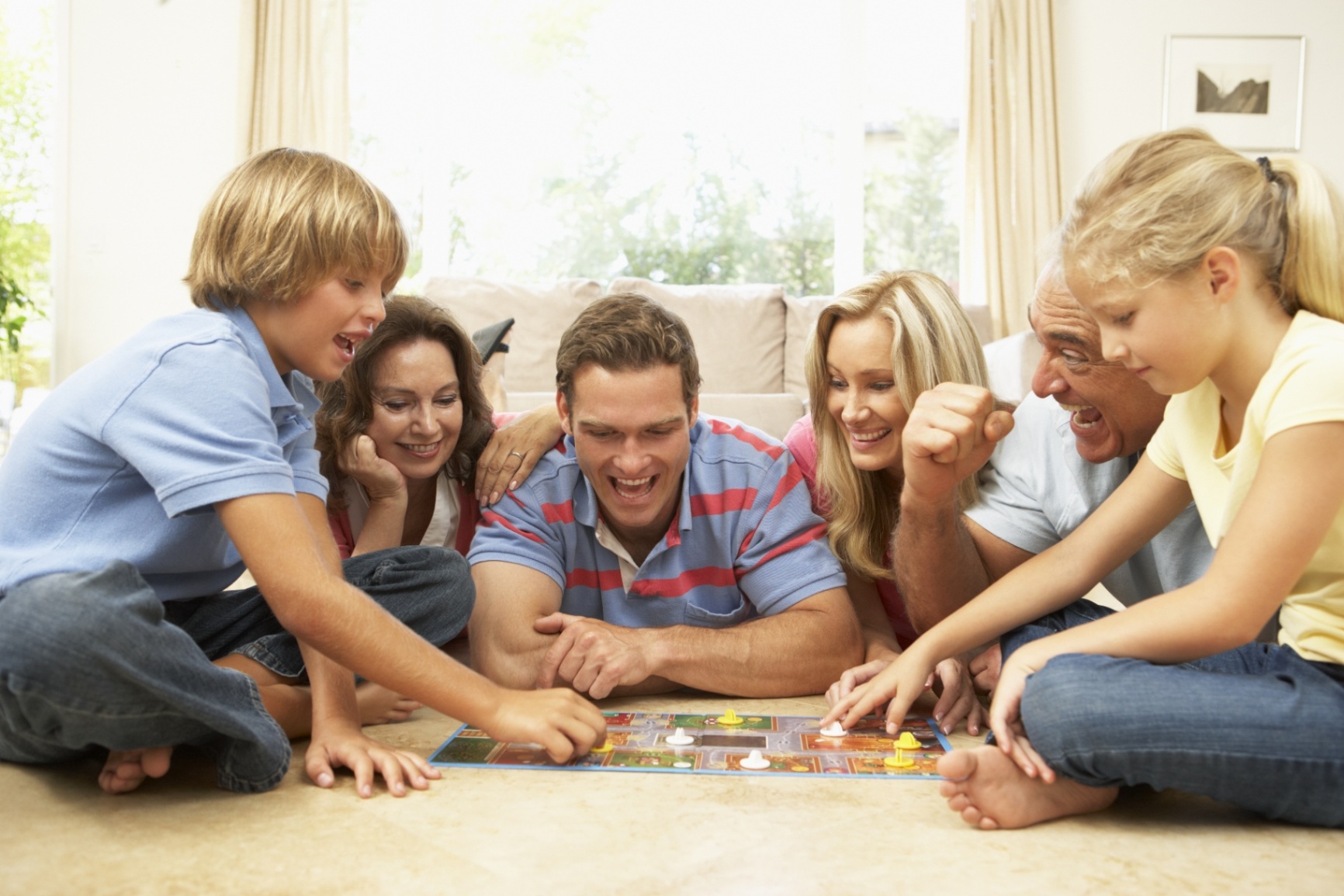 Connecting Families Across the UAE with Trusted Mobile Services